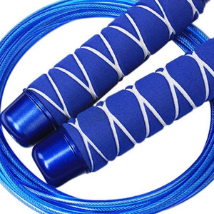 Cuerda de Saltar Ajustable de Alambre de Acero Instafit Enterprises con Mango de Espuma Azul, Cuerda para Saltar con Mango de Espuma Antienredos para Gimnasio y Entrenamiento en Casa - Product Image 5