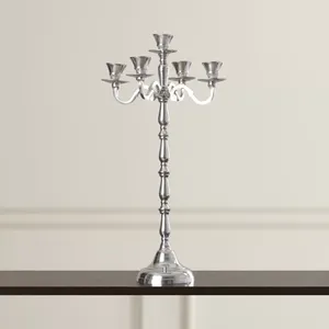 Porte-bougie en métal fait main, tendance actuelle, centre de table de luxe pour hôtel et mariage, populaire récemment - Product Image 1