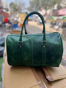 Bolsa de Lona de Cuero Hecha a Mano de Primera Calidad para Hombre y Mujer, Portátil, de Gran Capacidad, Diseñada para Escapadas de Fin de Semana, Sesiones de Gimnasio, Ropa - Product Image 3