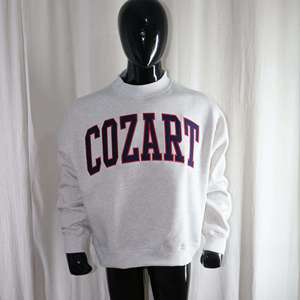 Sweat-shirt à col montant 100 % coton bleu marine avec broderie appliquée, col large, collection 2026, offre spéciale fzyps sports - Product Image 1