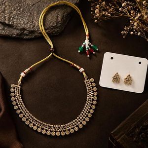 Ensemble collier ras-de-cou et boucles d'oreilles plaqué or avec motif floral imitation perle pour femme, bijoux ethniques de mode pour mariage - Product Image 1