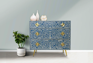 Commode à 3 tiroirs en bois fait main avec incrustations florales bleues et blanches, meuble de salon moderne du milieu du siècle - Product Image 6