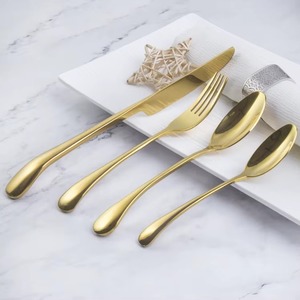 Ensemble de couverts dorés de haute qualité aux tons chauds pour la table, la plus haute qualité - Product Image 4