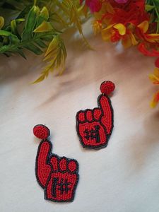Boucles d'oreilles fantaisie coréennes brodées de perles, faites à la main, légères, accessoires de bijoux de créateur pour femmes - Product Image 1