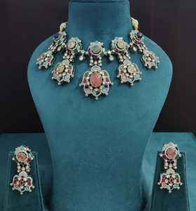 Collier de qualité supérieure avec de magnifiques boucles d'oreilles, design classique et unique, bijoux parfaits pour les mariages et les occasions festives - Product Image 5