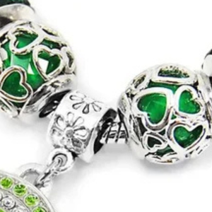   Bracelet à breloques rond vert pour femme, bijoux élégants de couleur verte et dorée inspirés des sororités, pendentif rond élégant pour poignet - Product Image 5