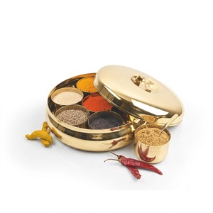 Boîte à épices vintage en laiton, Masala Dabba, durable, écologique, gravée à la main, récipient de stockage alimentaire, articles de cuisine de luxe - Product Image 1