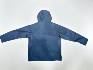 เสื้อแจ็คเก็ตกันลมสไตล์ OEM สำหรับฤดูหนาว คอตั้ง ปิดแบบสวมหัว ผลิตด้วยวิธีการทอผ้าแบบไม่ถักทอ - Product Image 2