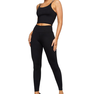 Ensemble de yoga premium pour femmes : soutien-gorge de sport et leggings ultra-extensibles, séchage rapide, vêtements de sport, fournisseur OEM sous marque privée - Product Image 4