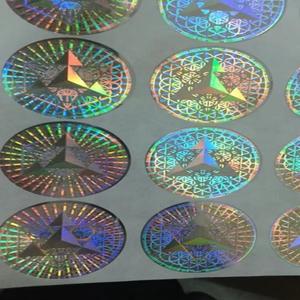Etiqueta Adhesiva Holográfica Personalizable de Autenticidad Privada 2026 de SPICK GLOBAL - Product Image 1