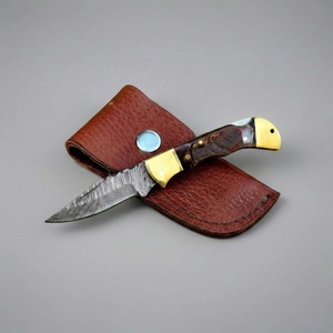 Pasha Enterprises - Juego de cuchillos plegables multifuncionales de acero de Damasco con funda de cuero y mango de madera Pakka/hueso - Cuchillo premium - Product Image 6