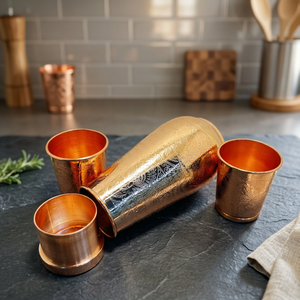 Ensemble de carafe à eau en cuivre gravé avec des verres assortis, bouteille de service artisanale gravée, vaisselle réutilisable, collection cadeau - Product Image 2