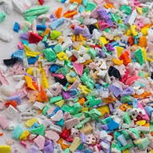 Flocons de PEHD de qualité supérieure, matière plastique recyclée pour l'approvisionnement industriel mondial - Product Image 1
