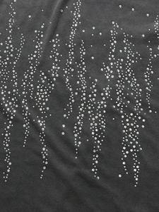 เสื้อยืดผู้ชายคุณภาพสูงลายเฟดประดับเพชรเทียมแบบกำหนดเอง เสื้อยืดโอเวอร์ไซส์ผ้าฝ้าย ผู้ผลิตเสื้อผ้าสตรีทแวร์ ดีไซน์ไล่เฉดสี รับผลิตแบบ OEM จำนวนมาก - Product Image 5