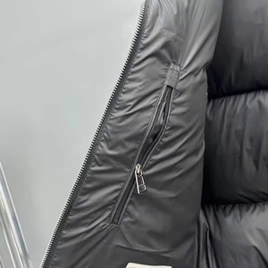 Veste matelassée à capuche de luxe pour homme et femme, grande taille, épaisse et chaude, pour l'hiver et les activités de plein air - Product Image 4
