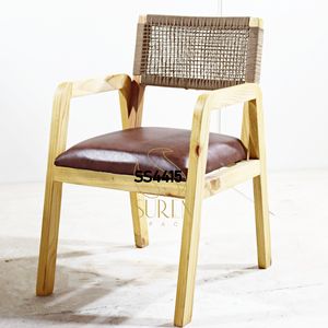 Chaise en bois de conception industrielle faite à la main Designer commercial Chaise de salle à manger confortable pour hôtels et restaurants - Product Image 1