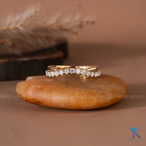 แหวนแต่งงานทองคำขาว 14K ลายไขว้ประดับเพชรทรงกลมเพาะเลี้ยง ดีไซน์โค้ง สามารถสวมซ้อนกันได้ เหมาะสำหรับผู้หญิงในโอกาสครบรอบแต่งงาน - Product Image 1