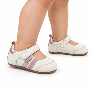 Chaussures Mary Jane unisexes en cuir blanc avec fermeture auto-agrippante, soutien de la voûte plantaire, semelle antidérapante, légères et décontractées pour bébés de 13 à 24 mois - Product Image 1