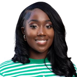 Camiseta gráfica a rayas verdes y blancas AKA para mujer, camiseta con estampado de oso, algodón de primera calidad, informal, elegante, para uso diario - Product Image 2