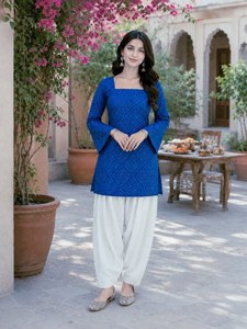 Ensemble tunique en coton imprimé traditionnel et pantalon large en lin et coton - Product Image 2