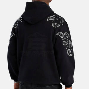 Sudadera con Capucha Negra para Hombre THE FABRIC, Bordado Paisley, Estilo Urbano, Corte Regular, Felpa Francesa 300gsm, Otoño - Product Image 2