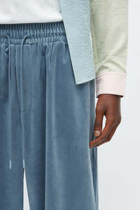 Pantalon de détente en velours bleu poussière pour homme, coupe ample, longueur intégrale, tendance – Vente en gros – Fabricant de pantalons pour hommes - Product Image 3