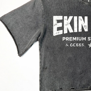 Camiseta Personalizada de Algodón 100% con Efecto Desgastado por el Sol, Lavado Ácido, Desgastada, con Pedrería, Impresión DTG y Serigrafía, Corte Oversize y Boxy - Product Image 4