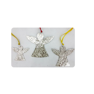 Ensemble d'anges suspendus en métal texturé, faits à la main, décoratifs, en plusieurs tailles, avec rubans, pour la décoration des événements de Noël - Product Image 6