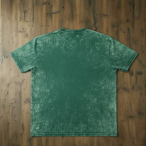 T-shirt graphique personnalisé sur mesure, coupe vintage, épaules tombantes, style crop et oversize - Product Image 2