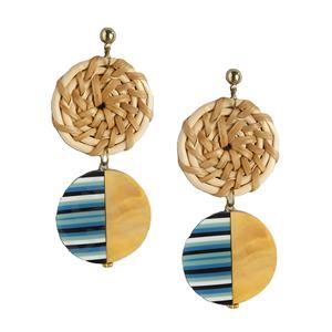 Boucles d'oreilles pendantes en rotin en résine de bois Bijoux Boho légers avec des éléments naturels et modernes et parfaits pour les filles - Product Image 5