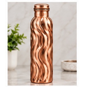 Botella de Agua de Cobre con Patrón Ondulado, Diseño Moderno, Portátil para Viajes - Product Image 1