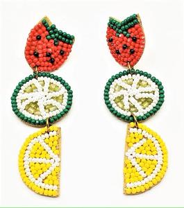 Pendientes artesanales bordados con forma de pez multicolor de alta calidad con múltiples colores. - Product Image 5