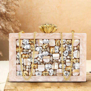 Elegante Bolso de Mano de Resina para Damas, Accesorio de Moda con Estética Única y Decoración de Cadena, Hecho a Mano por MULTI CRAFT - Product Image 3