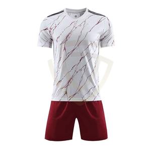 Uniforme de fútbol a precio económico para hombre, uniforme de fútbol para equipo, uniforme de fútbol personalizado. - Product Image 1