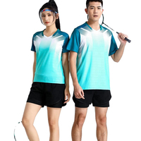 Vêtements de sport en gros pour femmes : uniformes de tennis et tenues de tennis de table/badminton, antibactériens, respirants, 100 % polyester, avec logo frontal