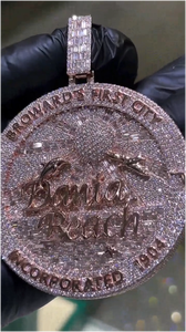 Colgante de Plata Personalizado con Diamante Moissanita, Cadena Estilo HipHop Rock, Colgantes de Disco con Nombre y Letra Hueca para Hombre - Product Image 3