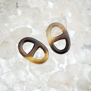 Anillo para Bufanda Ecológico de Cuerno de Búfalo con Acabado Pulido, Sujeción Segura y Elegancia Suave para Bufandas - Regalo de Año Nuevo y Halloween - Product Image 3