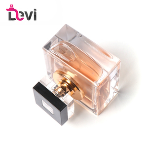 Flacons de parfum de luxe personnalisés Devi en gros, 30 ml, en verre vide de qualité supérieure avec pulvérisateur à pompe, sérigraphiés et étanches - Product Image 6