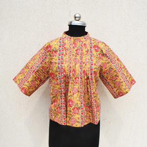 Top Peplum de Algodón con Estampado Artesanal |   Blusa con cuello de volantes y estampado floral amarillo | Top para mujer - Product Image 3