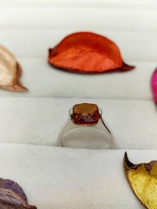 Bague en Quartz Céleste Marron, Bijou Élégant en Cristal, Cadeau Tendance pour Femmes et Filles, Bague de Fiançailles Unique - Product Image 1