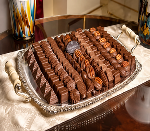 Plateau de service décoratif pour dattes, plateau cadeau en chocolat, accessoires élégants pour table d'iftar, produits d'hôtellerie royale, sucreries traditionnelles - Product Image 1