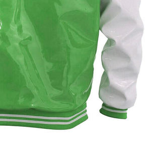 Chaqueta Varsity Unisex de Cuero PVC, Estilo Urbano Moderno, Cuello Alto de Alta Calidad, Logotipo Frontal, Ropa Urbana Hip Hop - Product Image 6