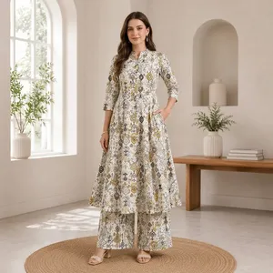 Ensemble Kurta Plazo pour femme en coton blanc cassé imprimé, coupe trapèze, manches trois quarts, col mandarin, motif géométrique, tenue décontractée ethnique - Product Image 1
