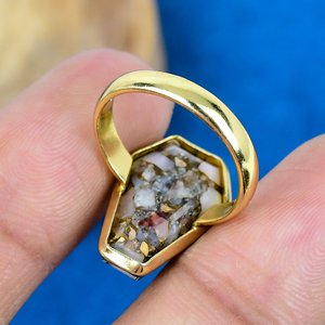 แหวนพลอยโอปอลสีชมพูรูปโลงศพทำมือ ชุบทอง 18k บนตัวเรือนเงินแท้ 925 - Product Image 4