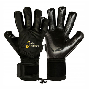 ถุงมือผู้รักษาประตูฟุตบอลมืออาชีพ พร้อมอุปกรณ์ป้องกันนิ้วมือเพื่อป้องกันการบาดเจ็บและเพิ่มการยึดเกาะที่ดีขึ้น - Product Image 1