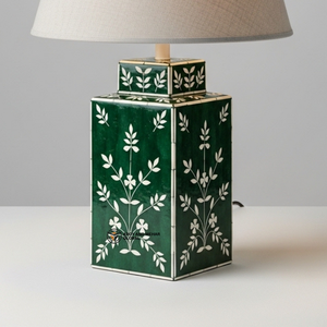 Lampe de table de luxe en os vert incrusté avec abat-jour beige |   Éclairage de chevet floral artisanal - Product Image 5