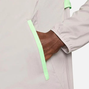 Veste coupe-vent en toile confortable à prix abordable pour l'hiver, avec logo frontal, style streetwear, haute qualité, faible MOQ, en stock - Product Image 5