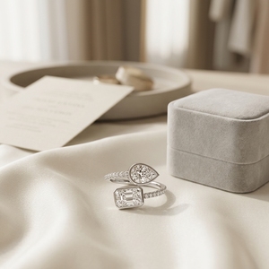 แหวนหมั้นเพชรทรงเปียร์คัทและทรงรัศมีแบบวงเปิดคลาสสิก ทองคำแท้ 14K ปรับขนาดได้ ของขวัญสำหรับเธอ - Product Image 1