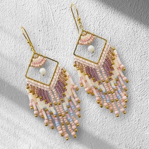 Boucles d'oreilles perlées de qualité supérieure, robustes, couleur unie, personnalisables, fabrication sur mesure - Product Image 5