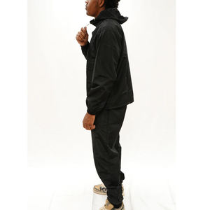 Veste coupe-vent unisexe en nylon personnalisée, motif uni, légère, écologique, imprimée, à capuche, décontractée, ensemble de survêtement 2-en-1 à séchage rapide - Product Image 3